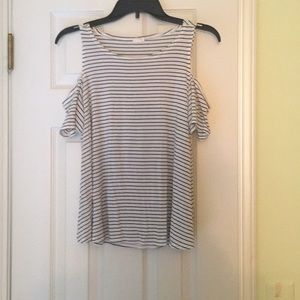 Shirt from Garage in a size Medium